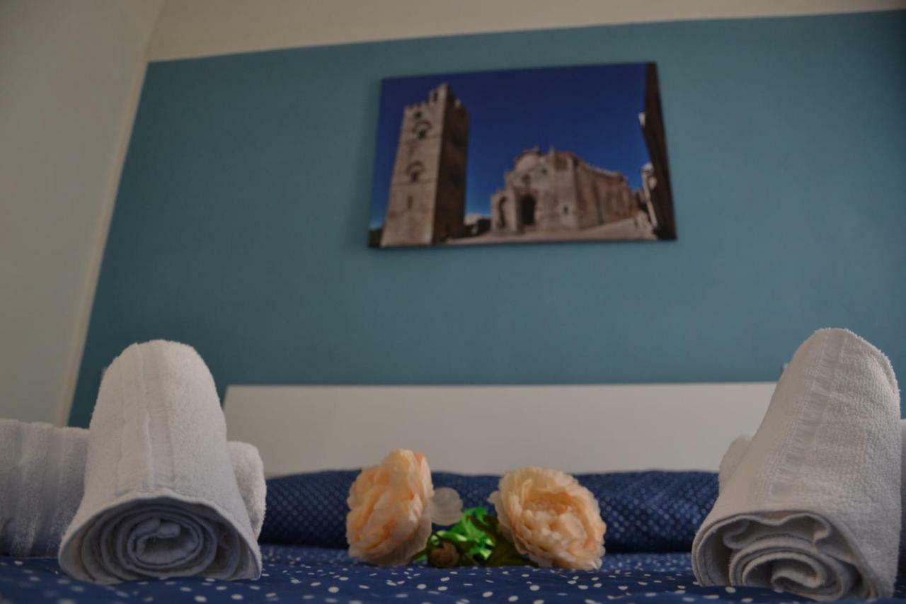 B&B Stella Maris Trapani Centro Exterior photo